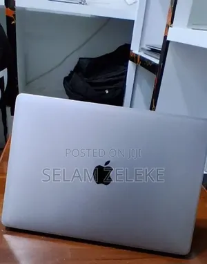 New Laptop Apple MacBook Air 2019 8GB Intel Core i5 SSD 128GB