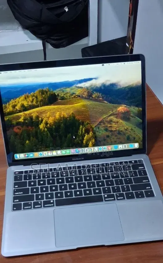 New Laptop Apple MacBook Air 2019 8GB Intel Core i5 SSD 128GB