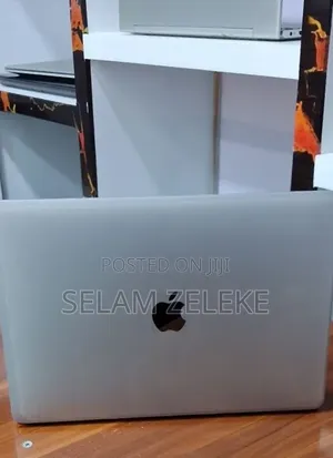 New Laptop Apple MacBook Air 2019 8GB Intel Core i5 SSD 128GB