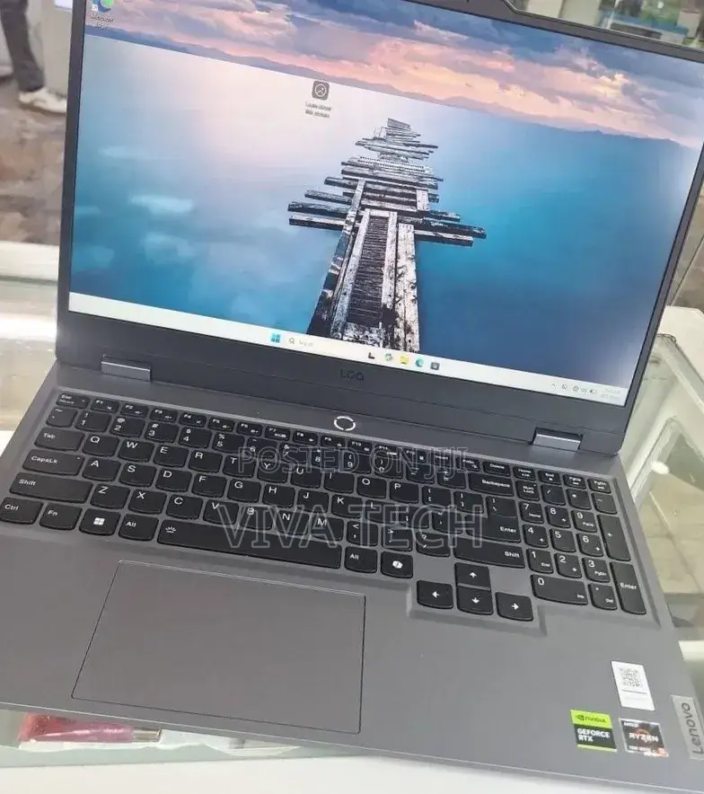 New Laptop Lenovo LOQ 15AHP10 16GB AMD Ryzen 5 SSD 512GB
