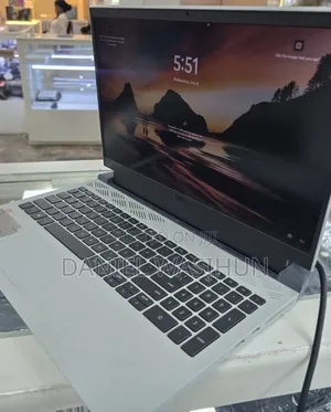 New Laptop Dell G15 5510 16GB Intel Core i7 SSD 512GB