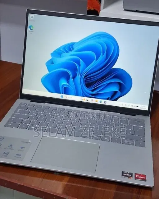 New Laptop Dell Inspiron 14 16GB Intel Core i7 SSD 1T