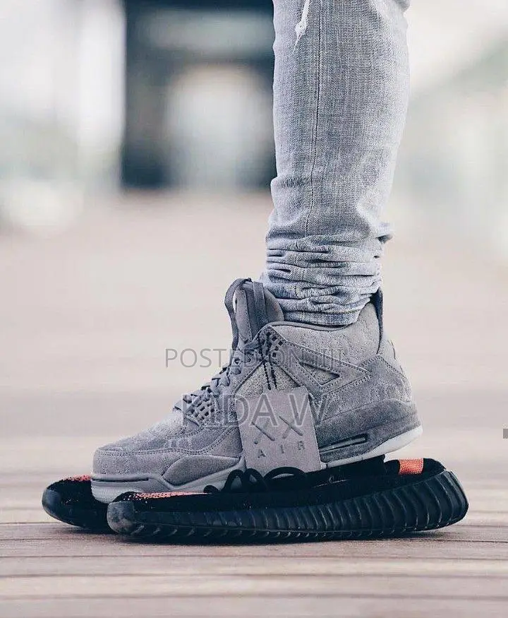 Air #Jordan 4 Retro X KAWS