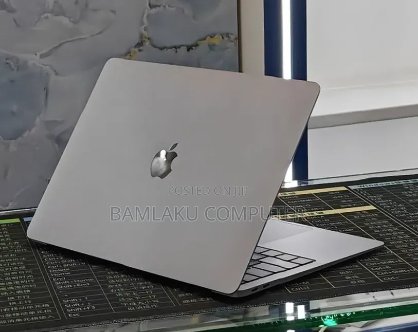 New Laptop Apple MacBook Air 2020 M1 16GB Apple M1 SSD 1T