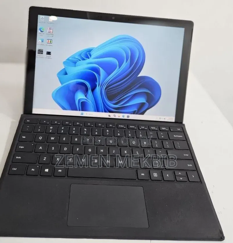 New Laptop Microsoft Surface 16GB Intel Core i7 SSD 1T