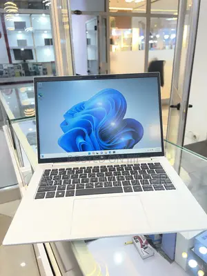 New Laptop HP EliteBook 840 G9 16GB Intel Core i7 SSD 512GB
