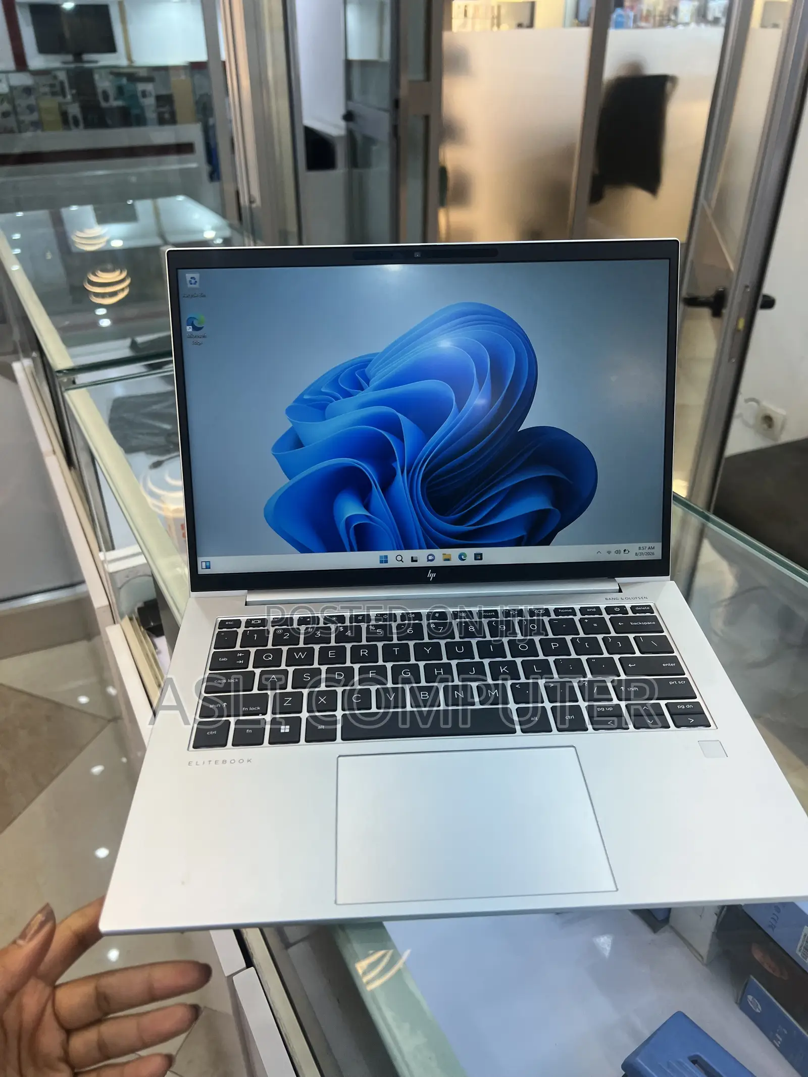 New Laptop HP EliteBook 840 G9 16GB Intel Core i7 SSD 512GB