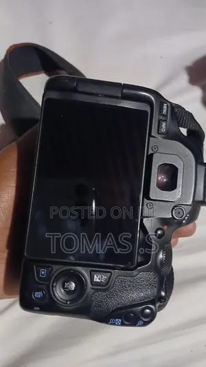 250d With 2 Battery Camera