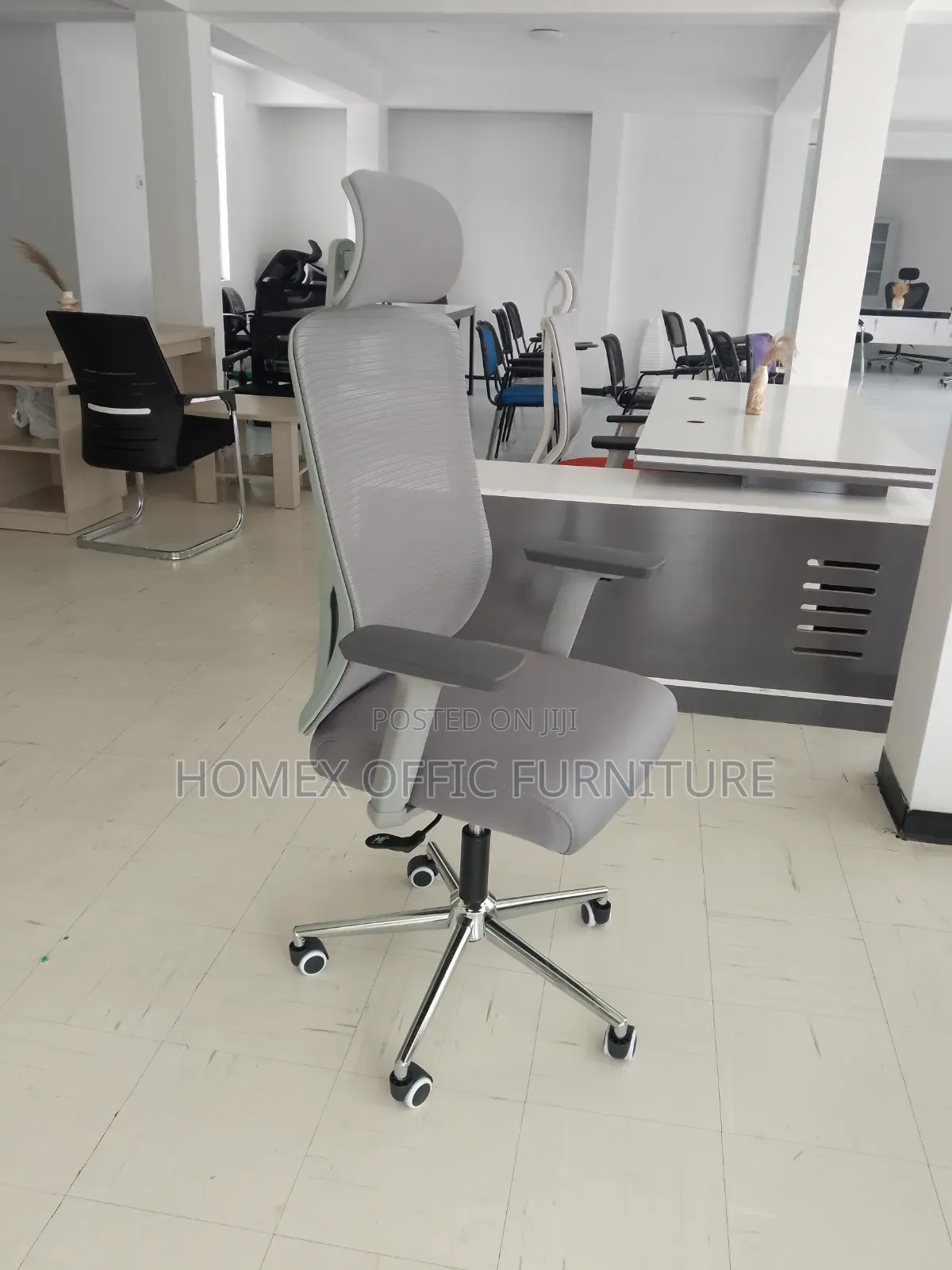 High Back Office Chair -  የቢሮ ፈርኒቸር ወንበር
