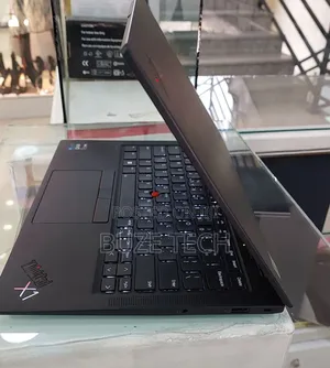 New Laptop Lenovo ThinkPad X1 Carbon 16GB Intel Core i5 SSD 512GB