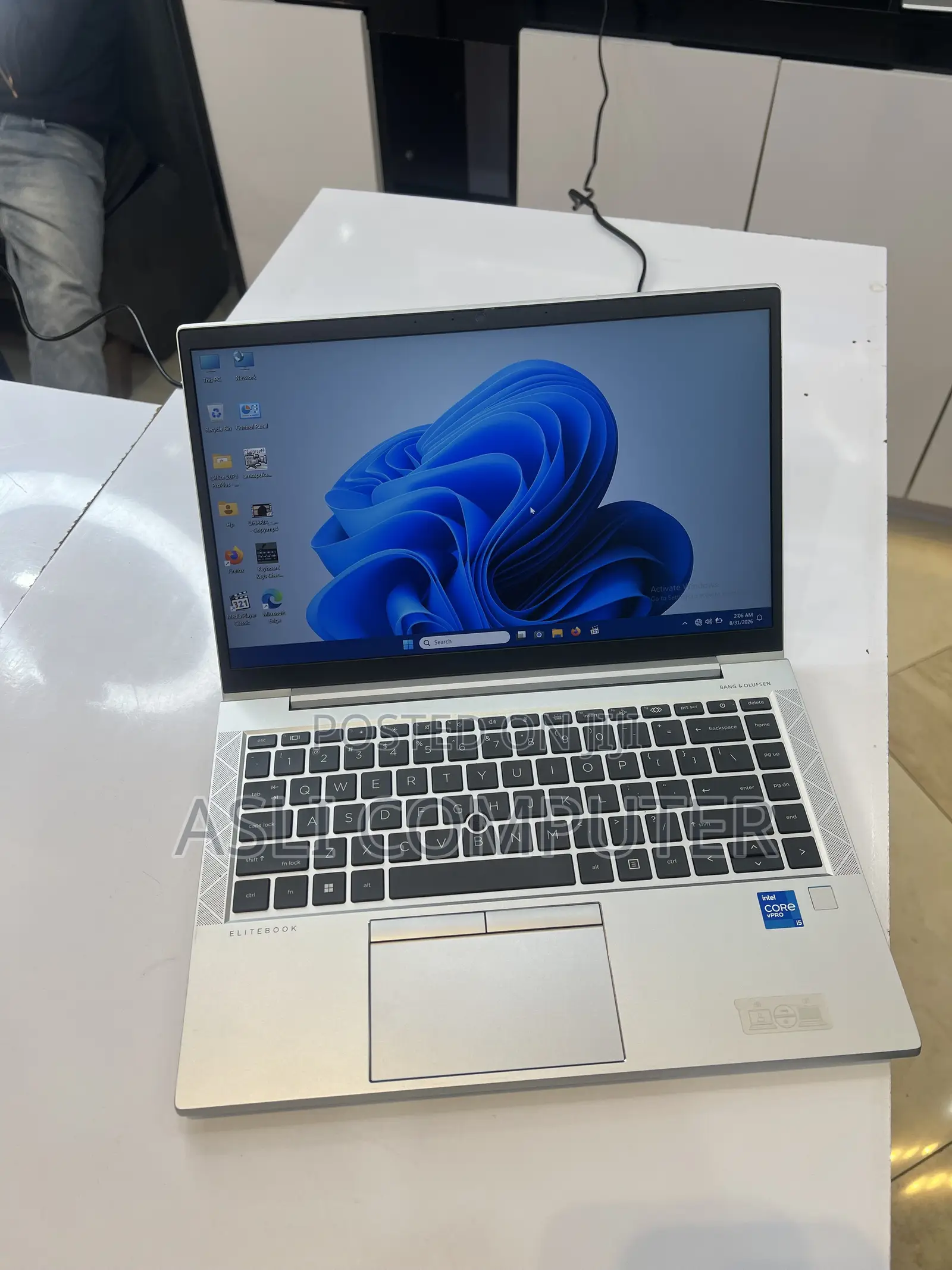 New Laptop HP EliteBook 840 G8 16GB Intel Core i5 SSD 512GB