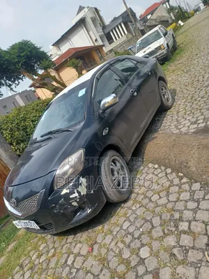 Toyota Yaris 2010 Blue