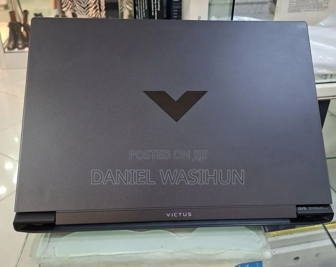 New Laptop HP Victus 15 16GB Intel Core i5 SSD 512GB
