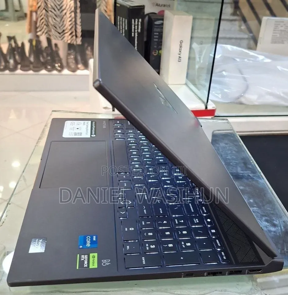 New Laptop HP Victus 15 16GB Intel Core i5 SSD 512GB