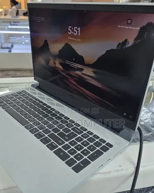 New Laptop Dell G15 5510 16GB Intel Core i7 SSD 512GB