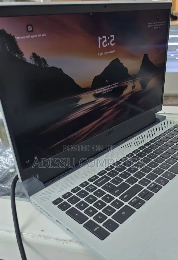 New Laptop Dell G15 5510 16GB Intel Core i7 SSD 512GB