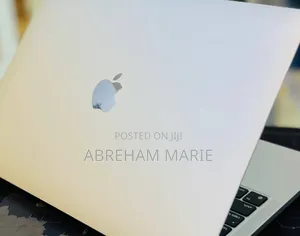 New Laptop Apple MacBook Pro 2021 M1 16GB Apple M1 Pro SSD 256GB