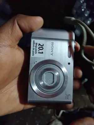 Sony Digital Camera 20.1MP 5x Zoom