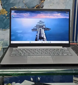 New Laptop Lenovo 8GB Intel Core i5 SSD 512GB