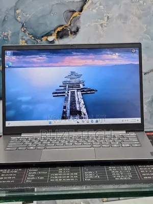 New Laptop Lenovo 8GB Intel Core i5 SSD 512GB
