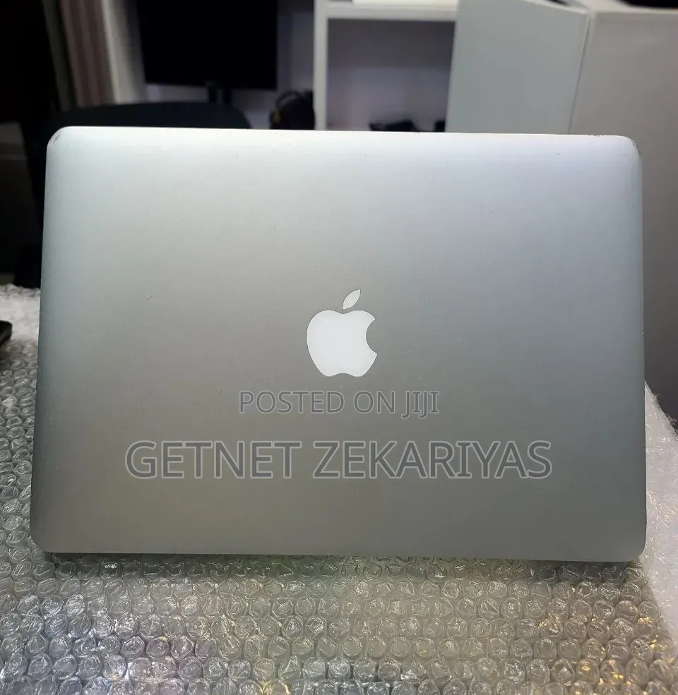 New Laptop Apple MacBook Air 2017 8GB Intel Core i5 SSD 128GB