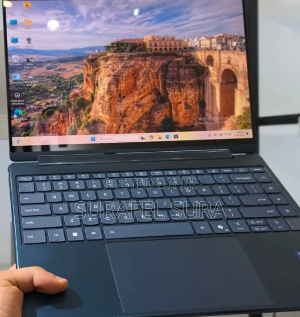 New Laptop Lenovo Yoga 9 16GB Intel Core Ultra 7 SSD 1T