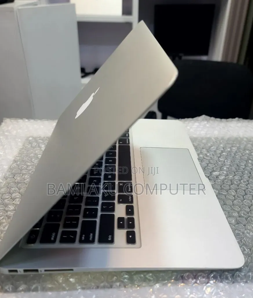 New Laptop Apple MacBook Air 2017 8GB Intel Core i5 SSD 128GB