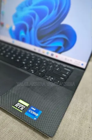 New Laptop Dell XPS 15 16GB Intel Core i7 SSD 512GB