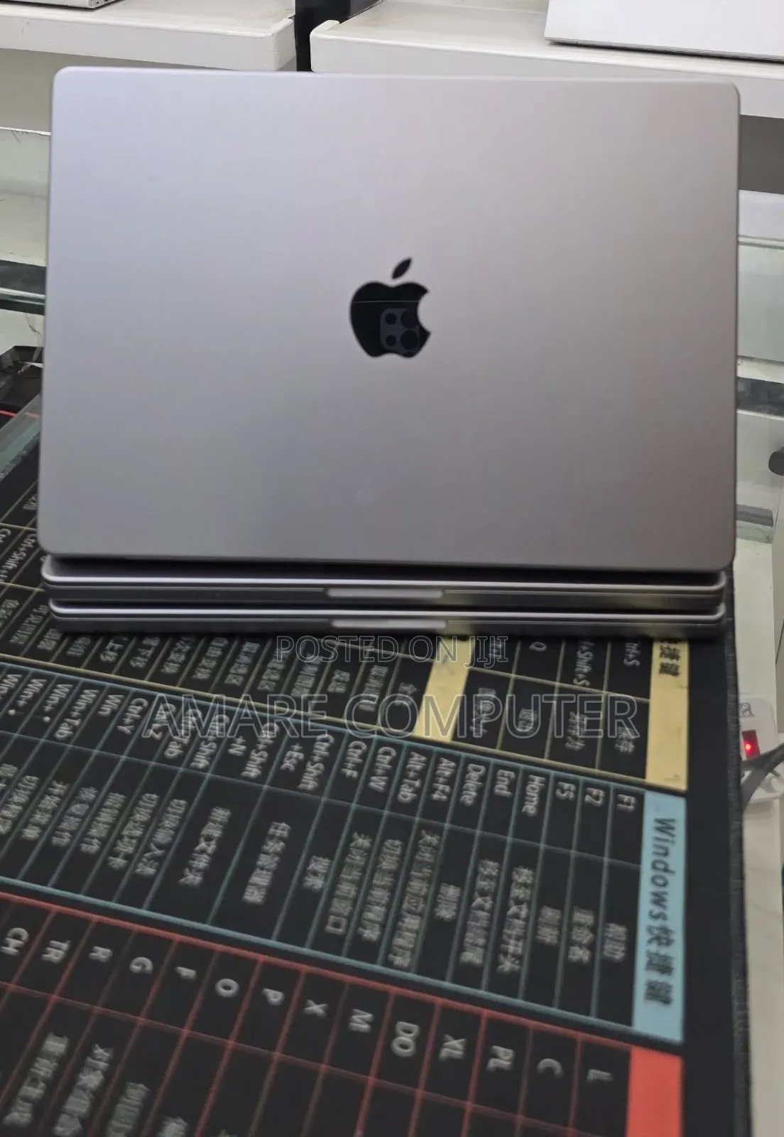 New Laptop Apple MacBook Pro 2021 M1 32GB Apple M1 Pro SSD 512GB
