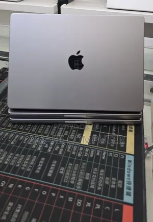New Laptop Apple MacBook Pro 2021 M1 32GB Apple M1 Pro SSD 512GB