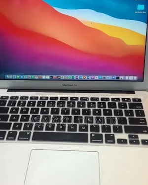 New Laptop Apple MacBook Air 2017 8GB Intel Core i5 SSD 128GB