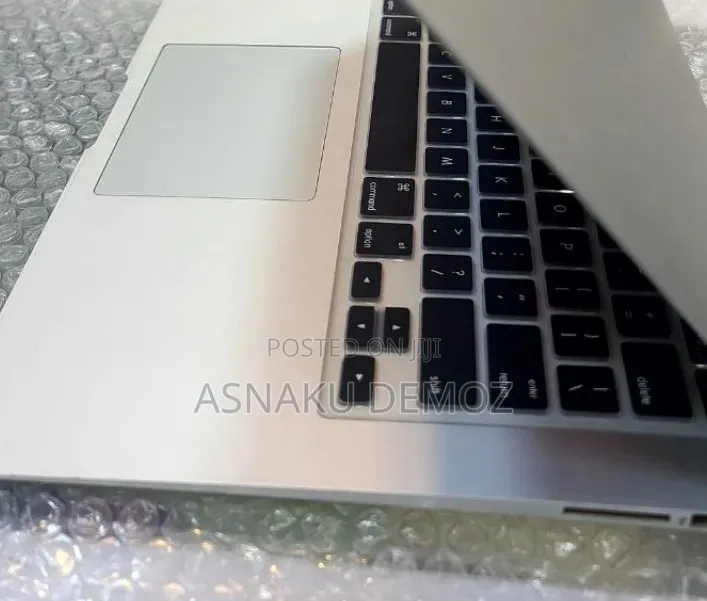 New Laptop Apple MacBook Air 2017 8GB Intel Core i5 SSD 128GB