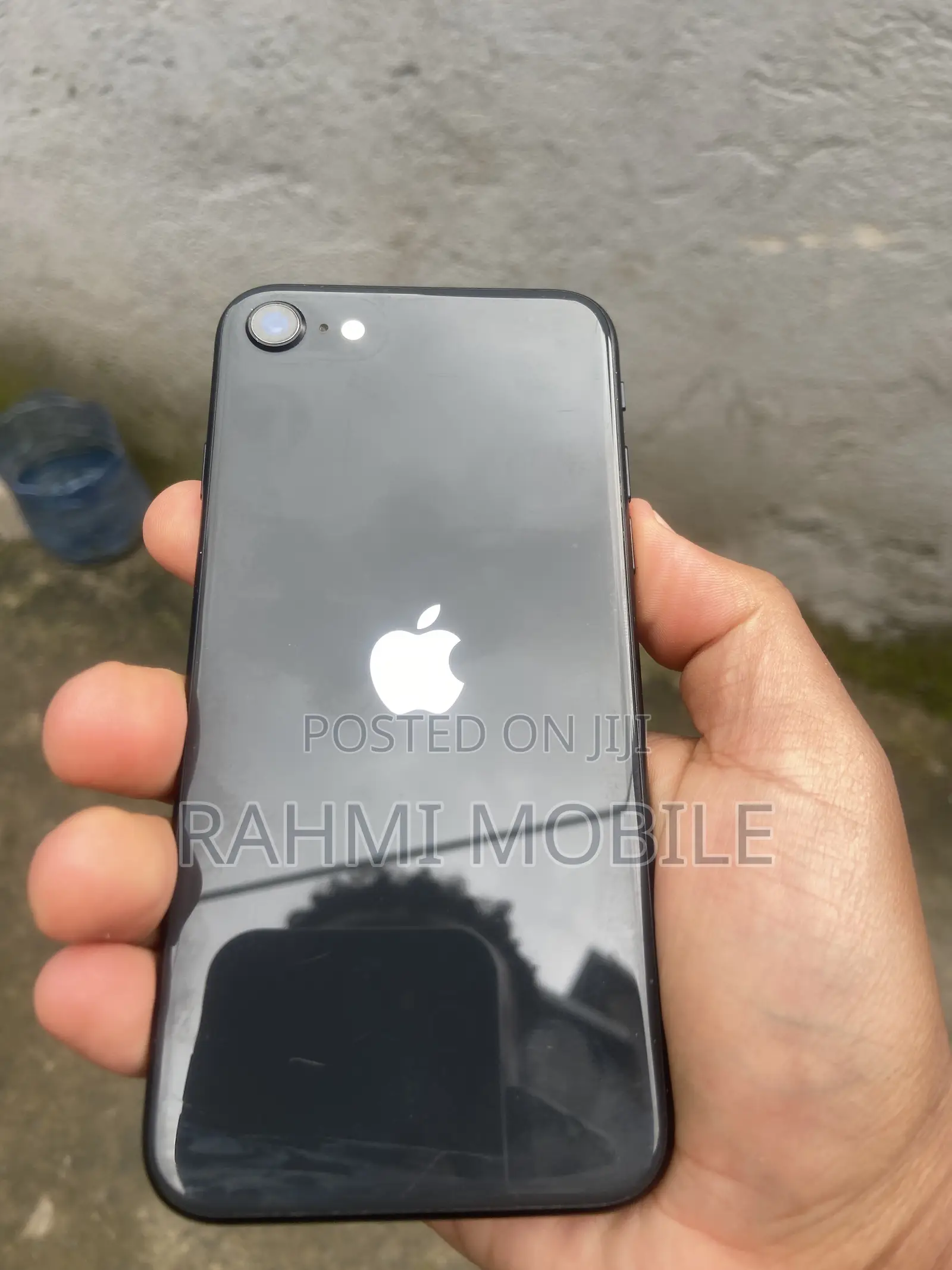 Apple iPhone SE (2022) 64 GB Black