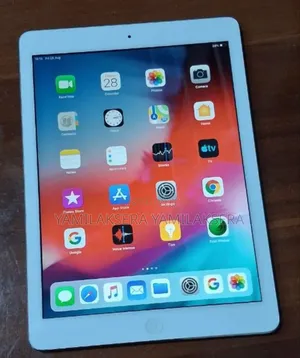 New Apple iPad Air 64 GB Silver