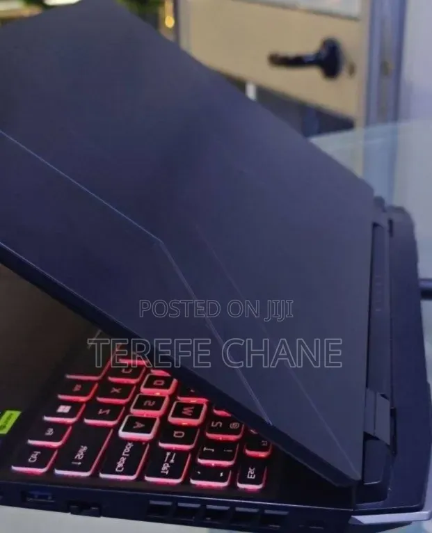 New Laptop Acer Nitro V 15 16GB Intel Core i7 SSD 512GB