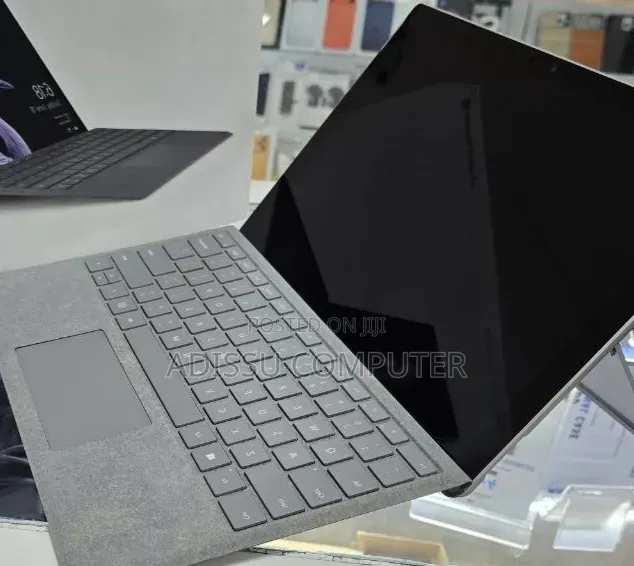 New Laptop Microsoft Surface Pro 7 8GB Intel Core i5 SSD 128GB