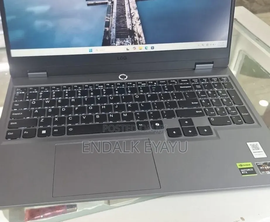 New Laptop Lenovo LOQ 15AHP10 16GB AMD Ryzen 5 SSD 512GB