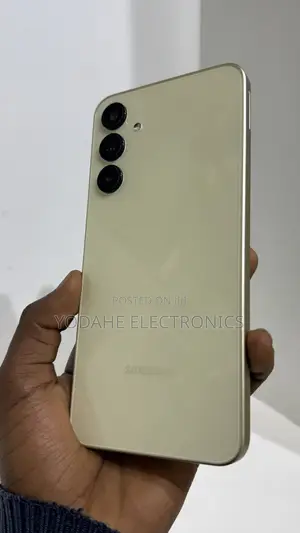 New Samsung Galaxy A16 5G 128 GB Yellow
