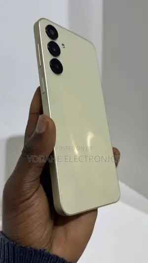New Samsung Galaxy A16 5G 128 GB Yellow