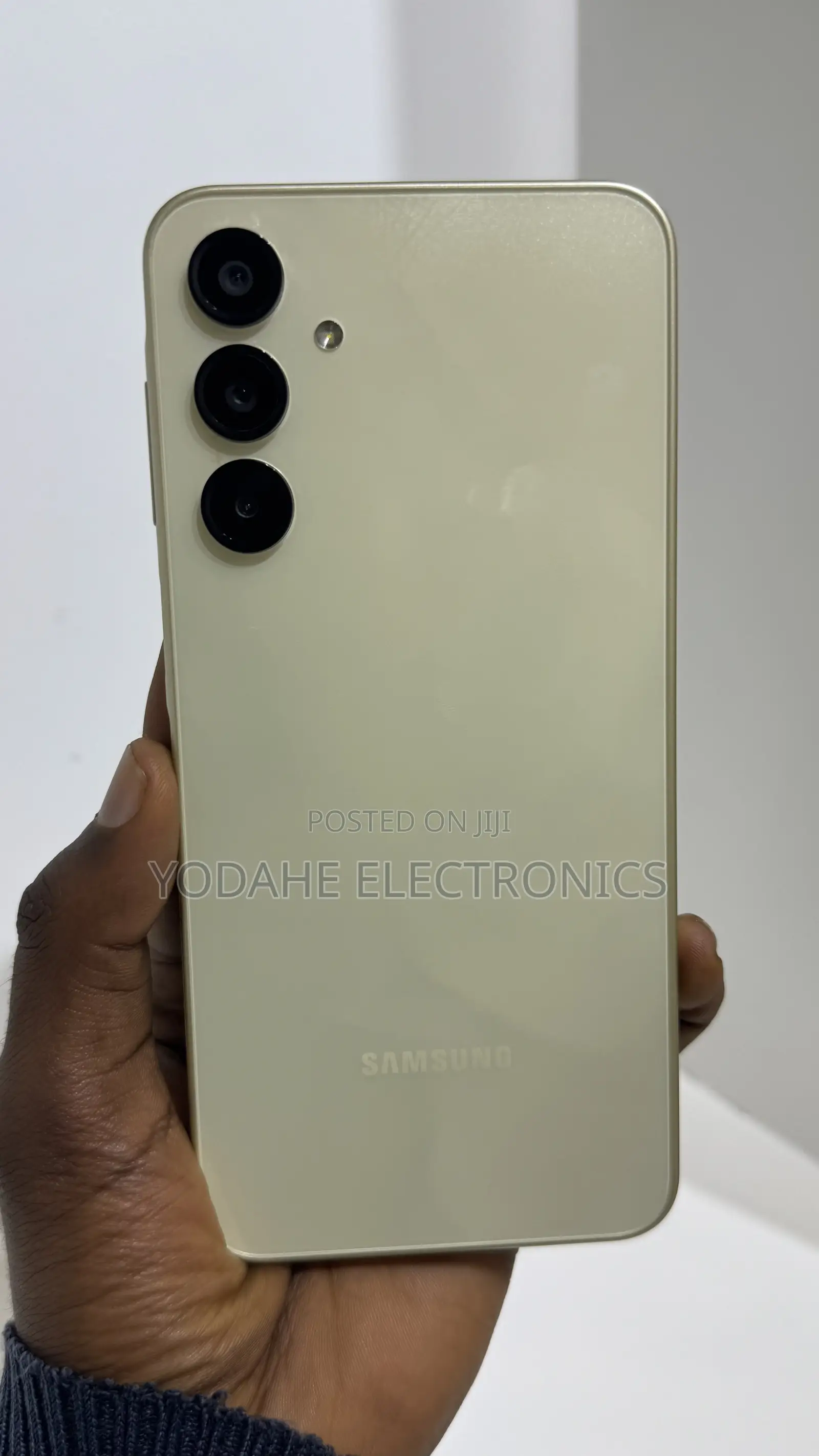 New Samsung Galaxy A16 5G 128 GB Yellow