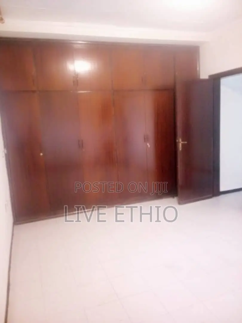 4bdrm House in Bole for rent