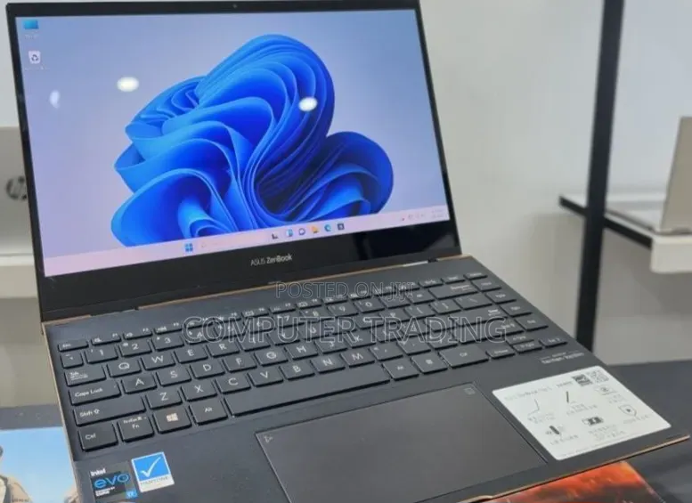 New Laptop Asus ZenBook Flip UX360CA 16GB Intel Core i7 SSD 512GB