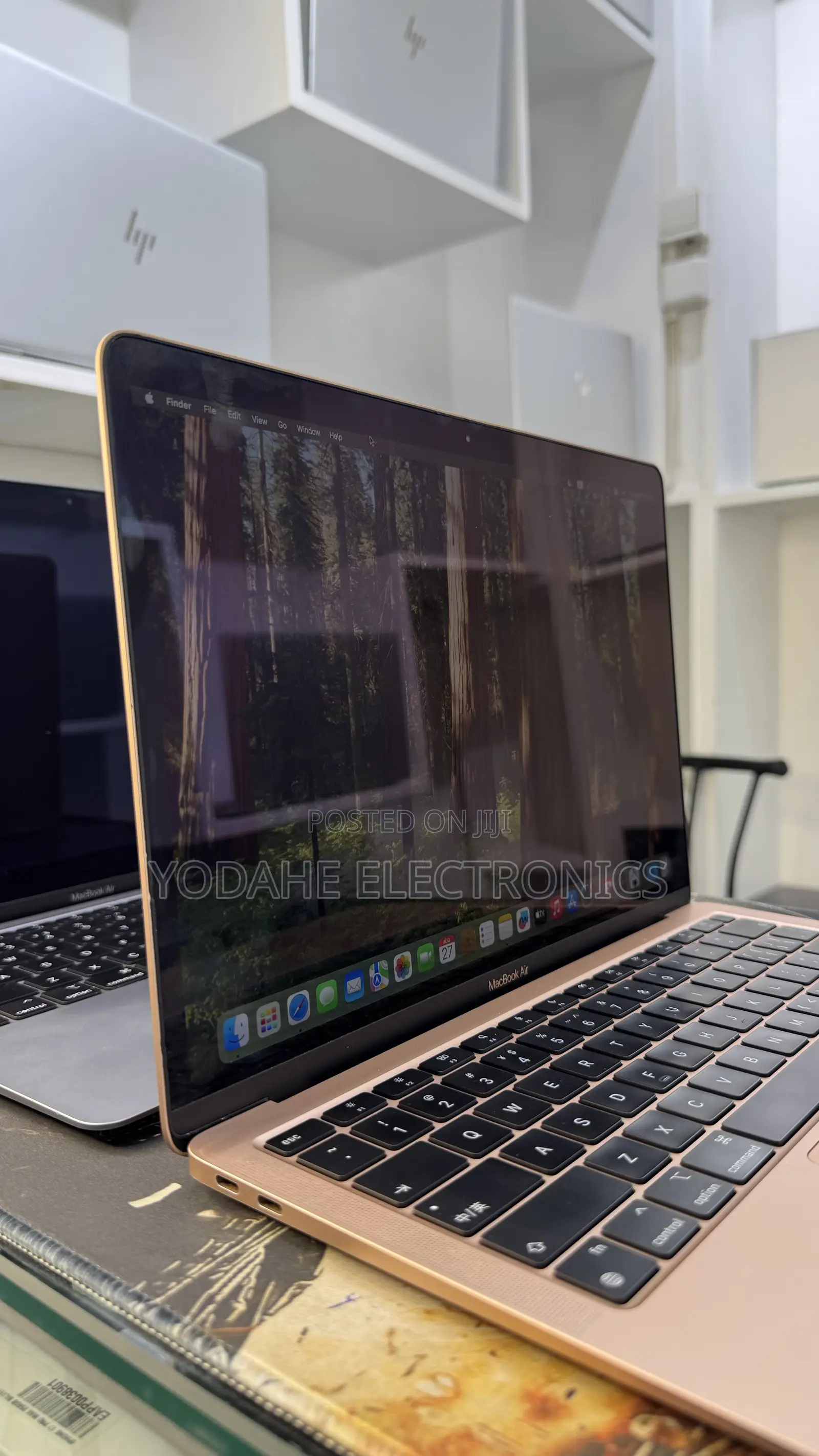 New Laptop Apple MacBook Air 2020 M1 8GB Apple M1 SSD 256GB