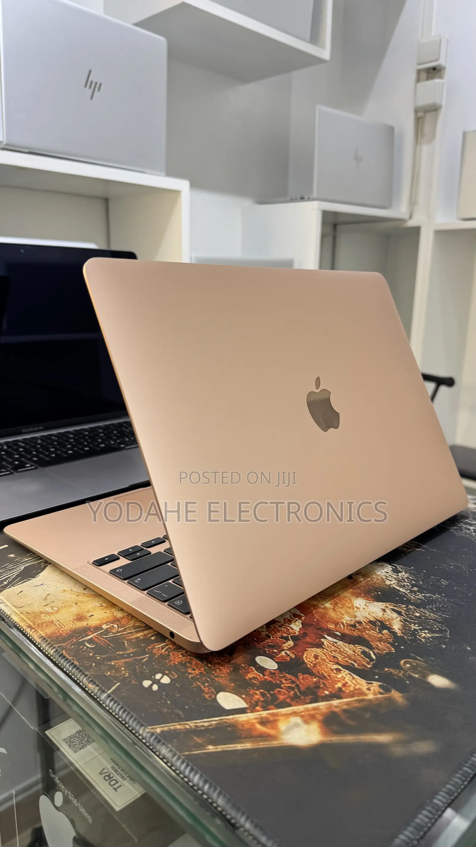 New Laptop Apple MacBook Air 2020 M1 8GB Apple M1 SSD 256GB