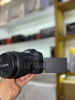 New Canon Eos RP