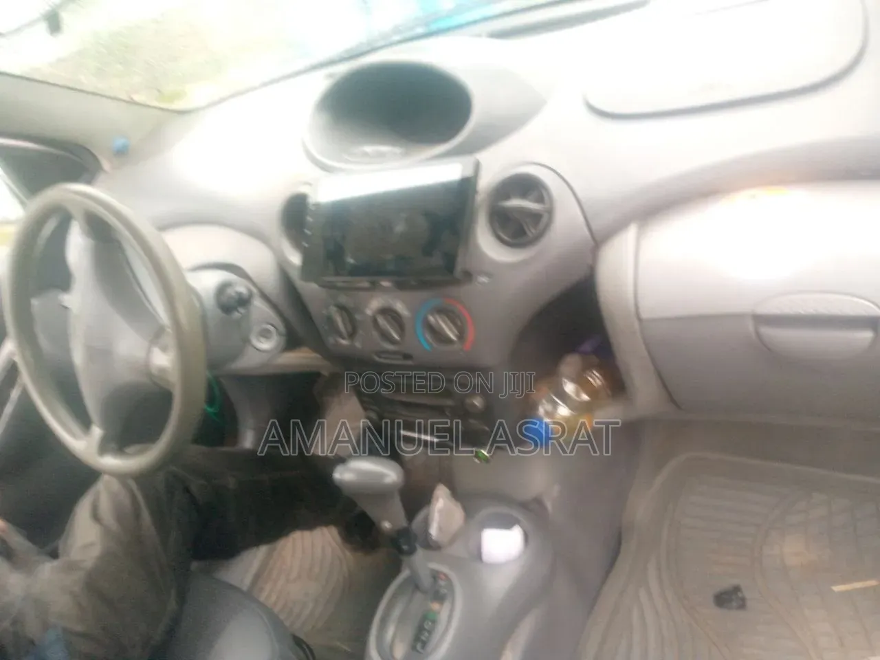 Toyota Vitz 2001 Gray