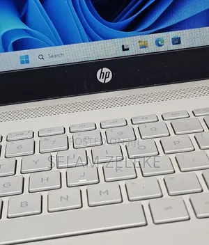 New Laptop HP Pavilion 15 8GB Intel Core i5 HDD 1T
