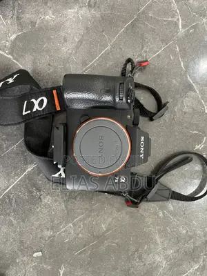 Sony A7iii Camera Bundle + Tamron 28-75mm F/2.8 + SSD + Light + Tripod