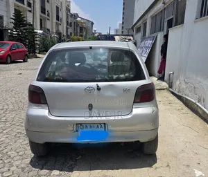 Toyota Vitz 1999 Silver