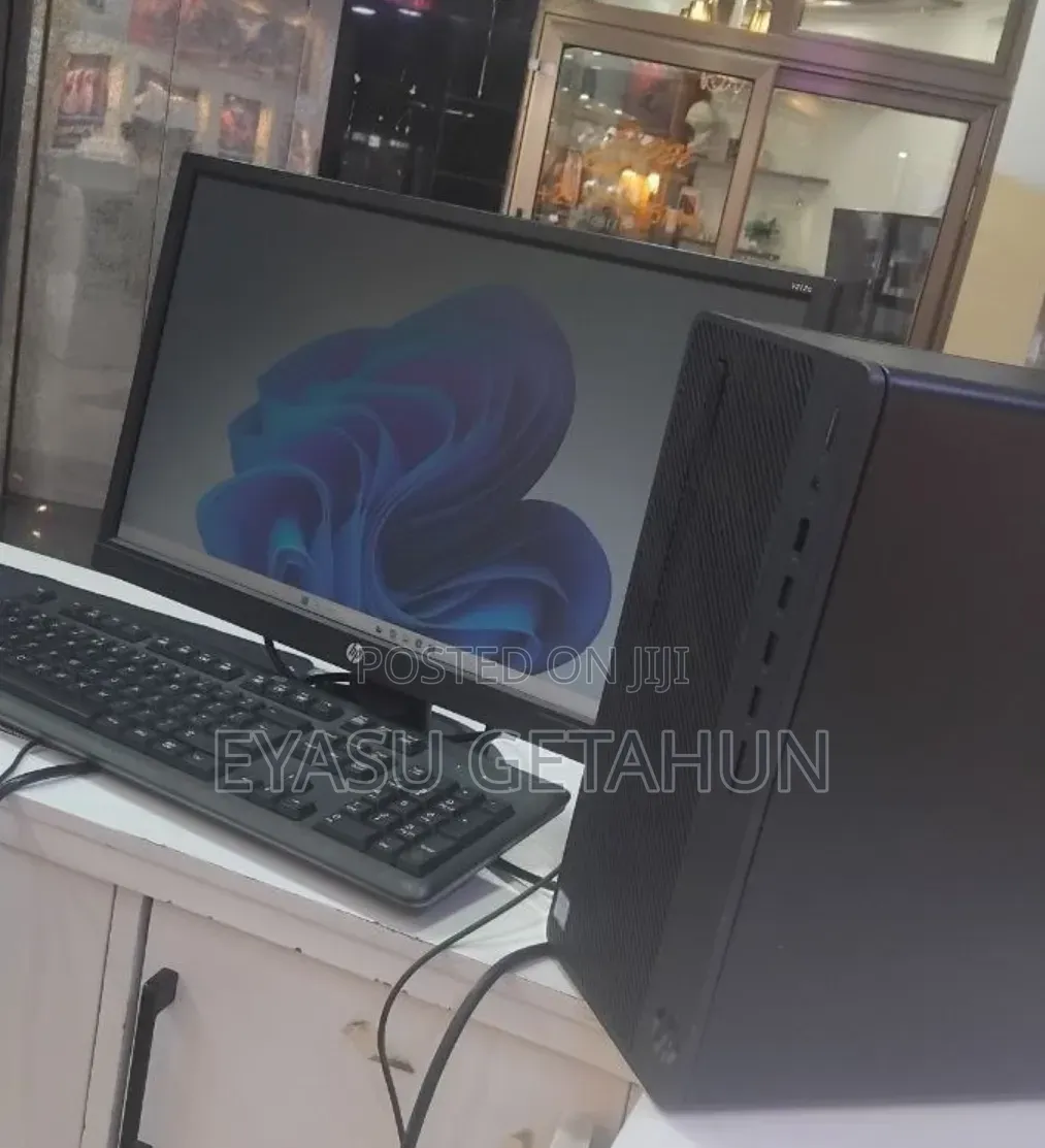 New Laptop HP 15-fd0290ns 8GB Intel Core i7 HDD 1T